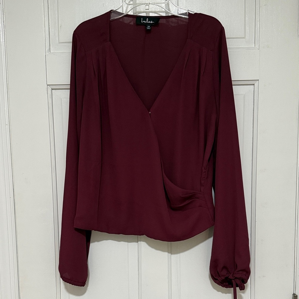 Lulus Elegant Burgundy Blouse Sz xs - Picture 2 of 4